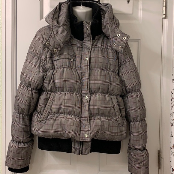 #  Guess Jacket - Picture 3 of 16